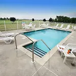 Lancaster Inn & Suites 
